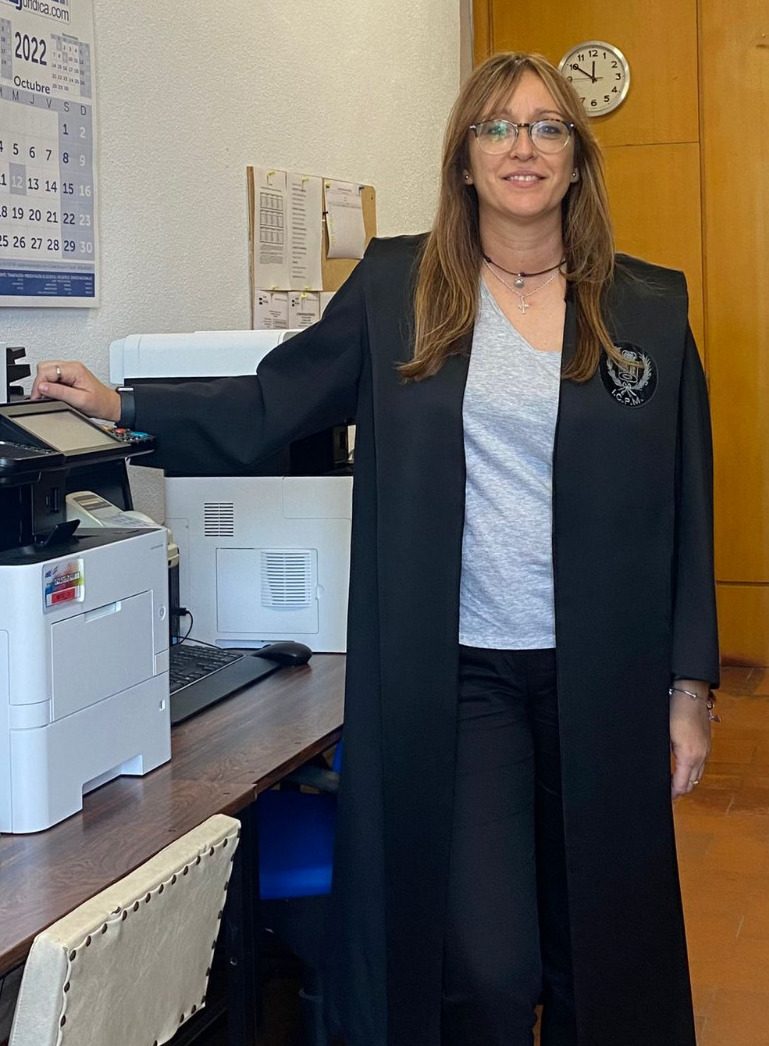 Lola Rojas, Procuradora